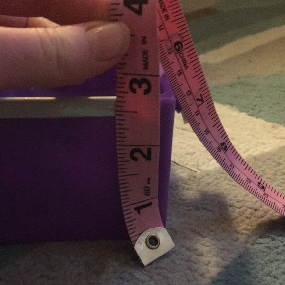 Purple Feeding Dish for Small Animals - Picture 6 of 8